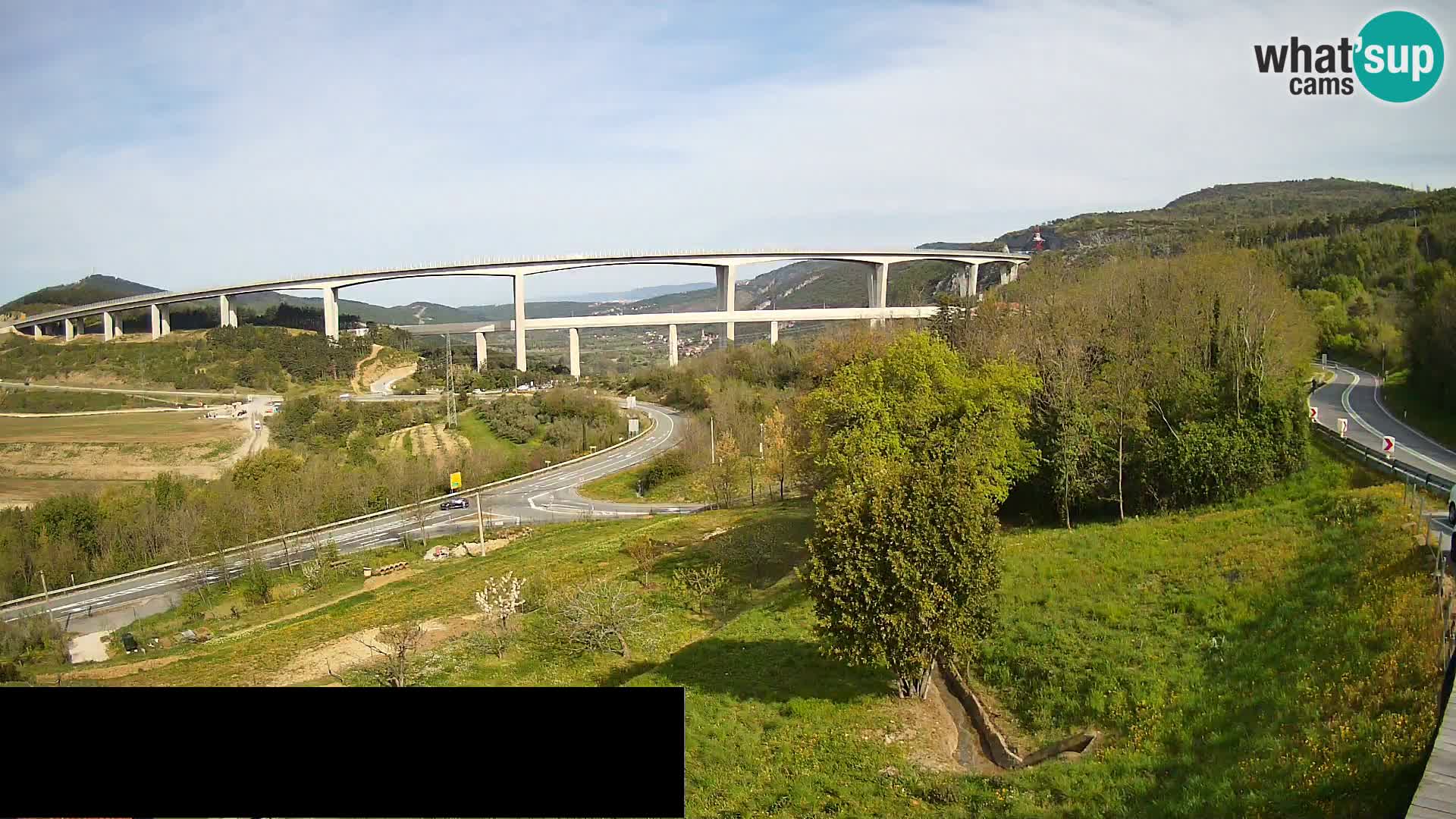 Kamera v živo Črni Kal Viadukt – pogled z Viki Burgerja