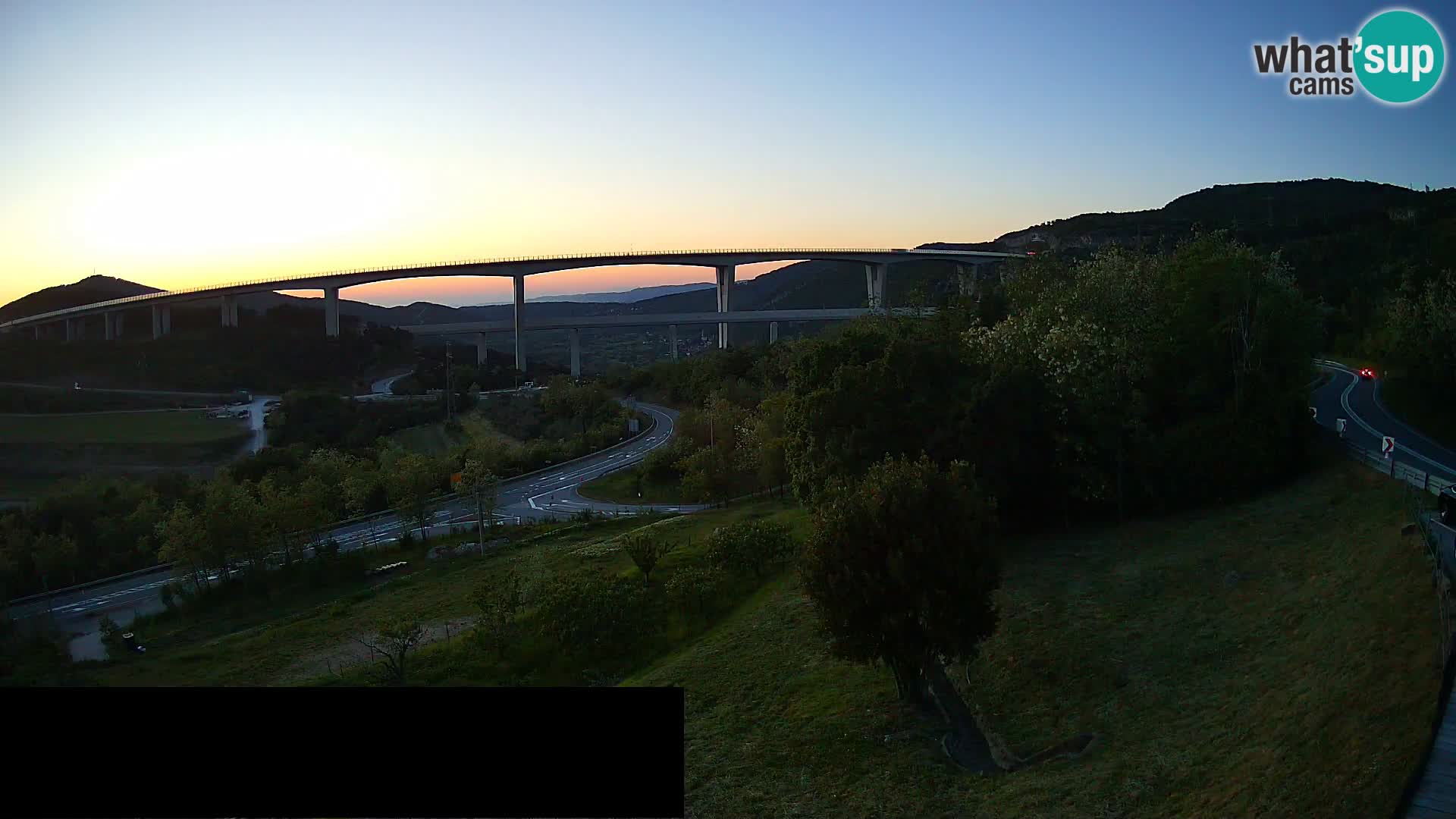 Camera en vivo Črni Kal Viaducto – Viki Burger