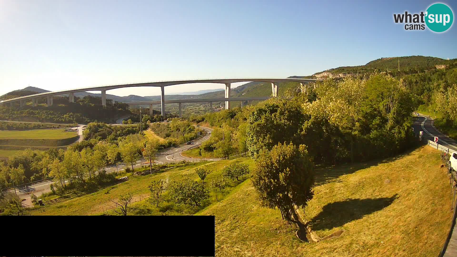 Kamera v živo Črni Kal Viadukt – pogled z Viki Burgerja