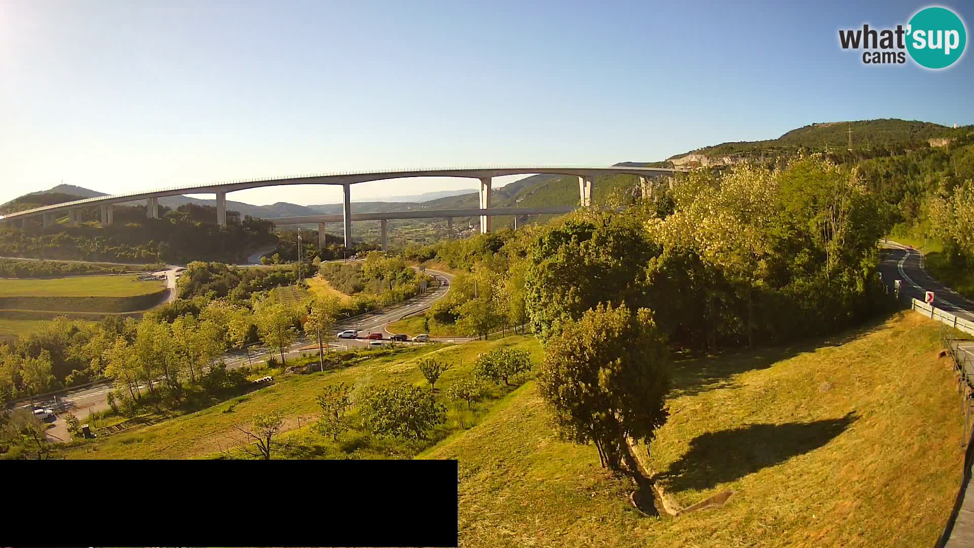 Webcam Črni Kal Viaduct – view from Viki Burger