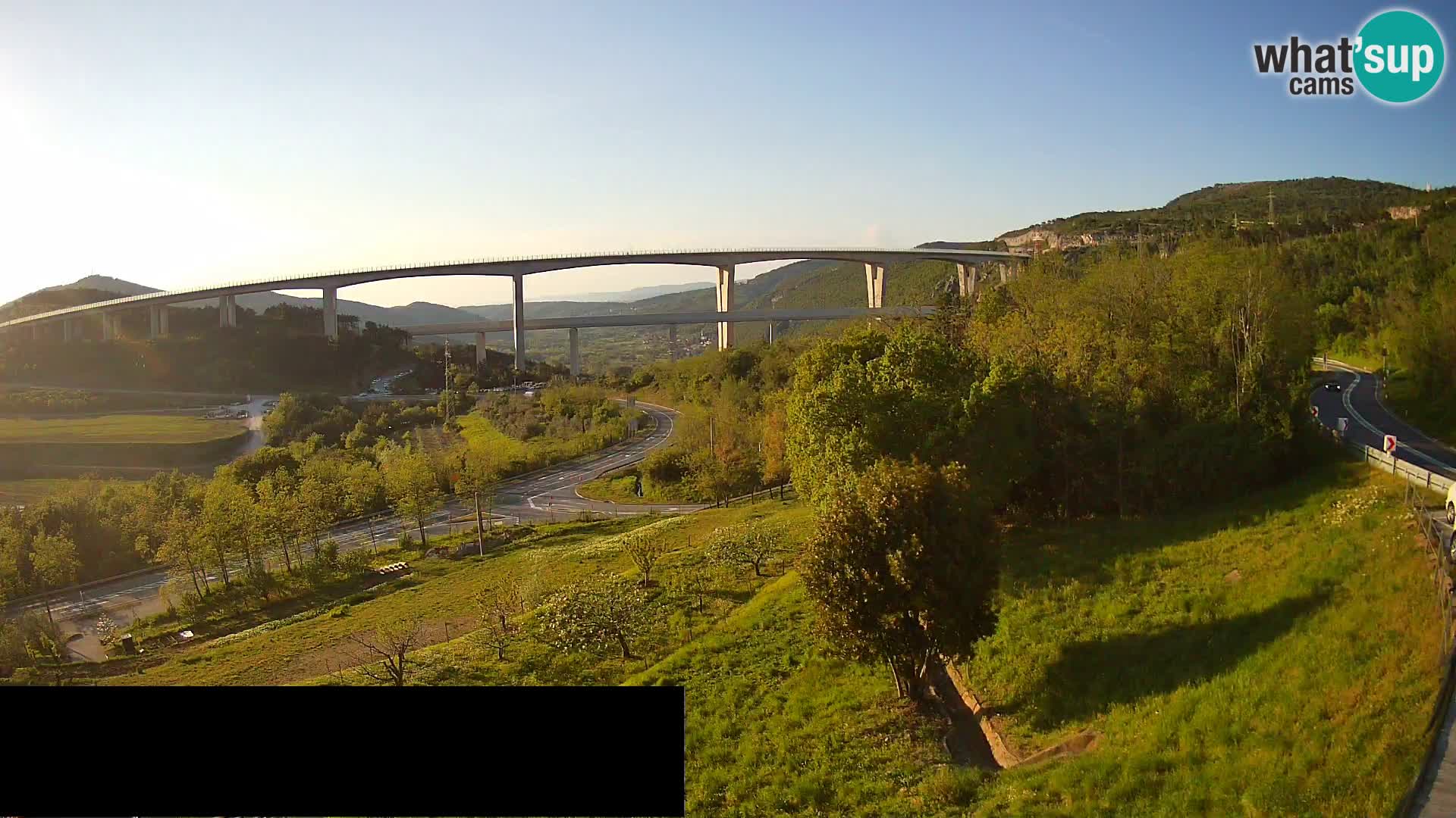 Webcam Črni Kal Viaduct – view from Viki Burger