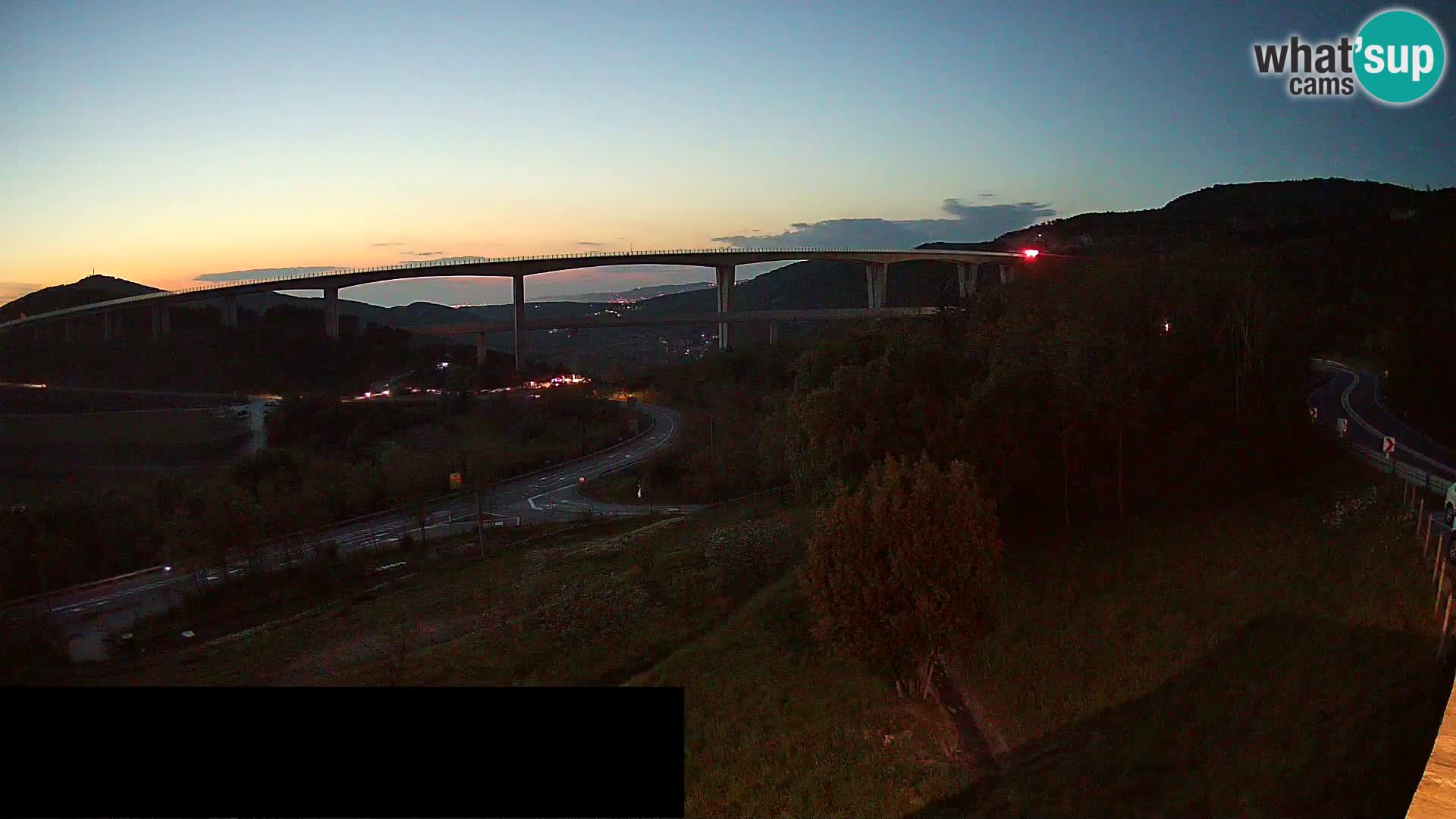 Webcam Črni Kal Viaduct – view from Viki Burger