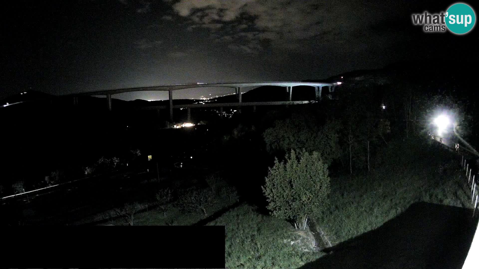Webcam Črni Kal Viaduct – view from Viki Burger
