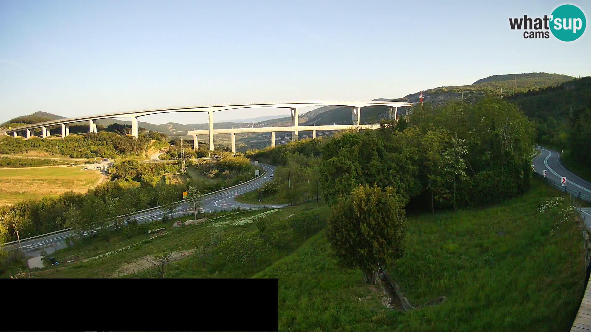 Live cam Črni Kal Viaduc – Viki Burger