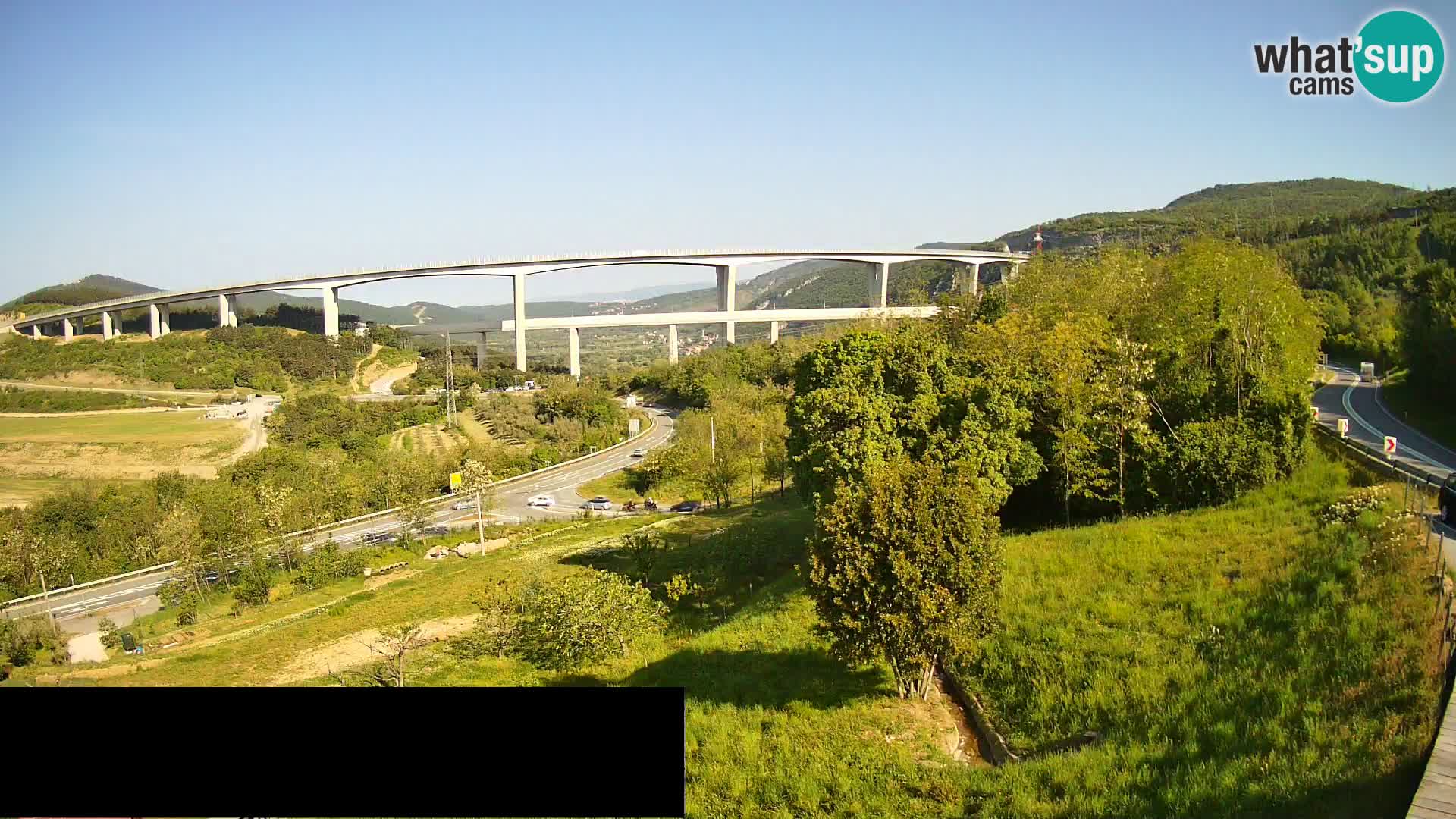 Live cam Črni Kal Viaduc – Viki Burger
