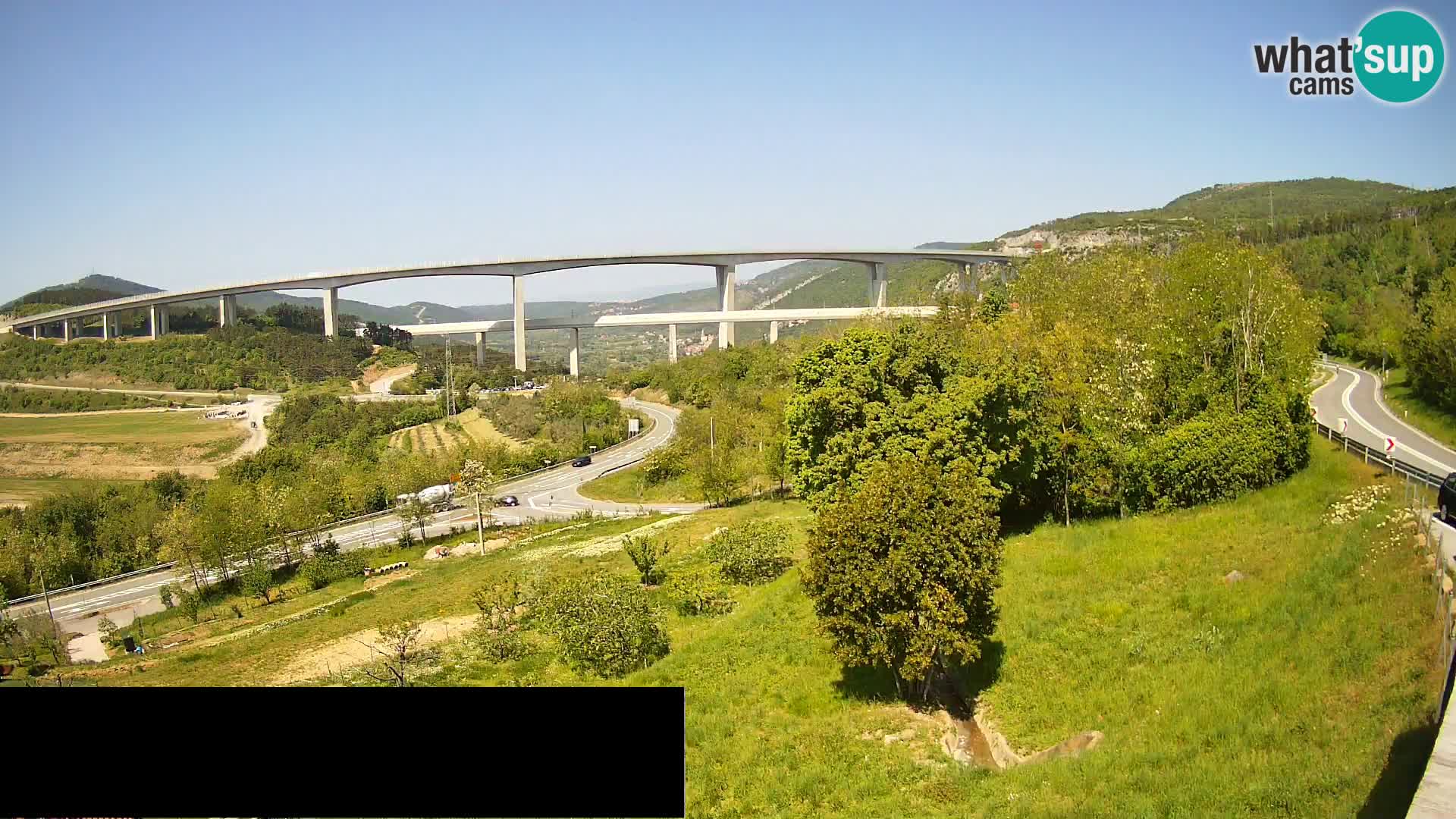 Kamera v živo Črni Kal Viadukt – pogled z Viki Burgerja