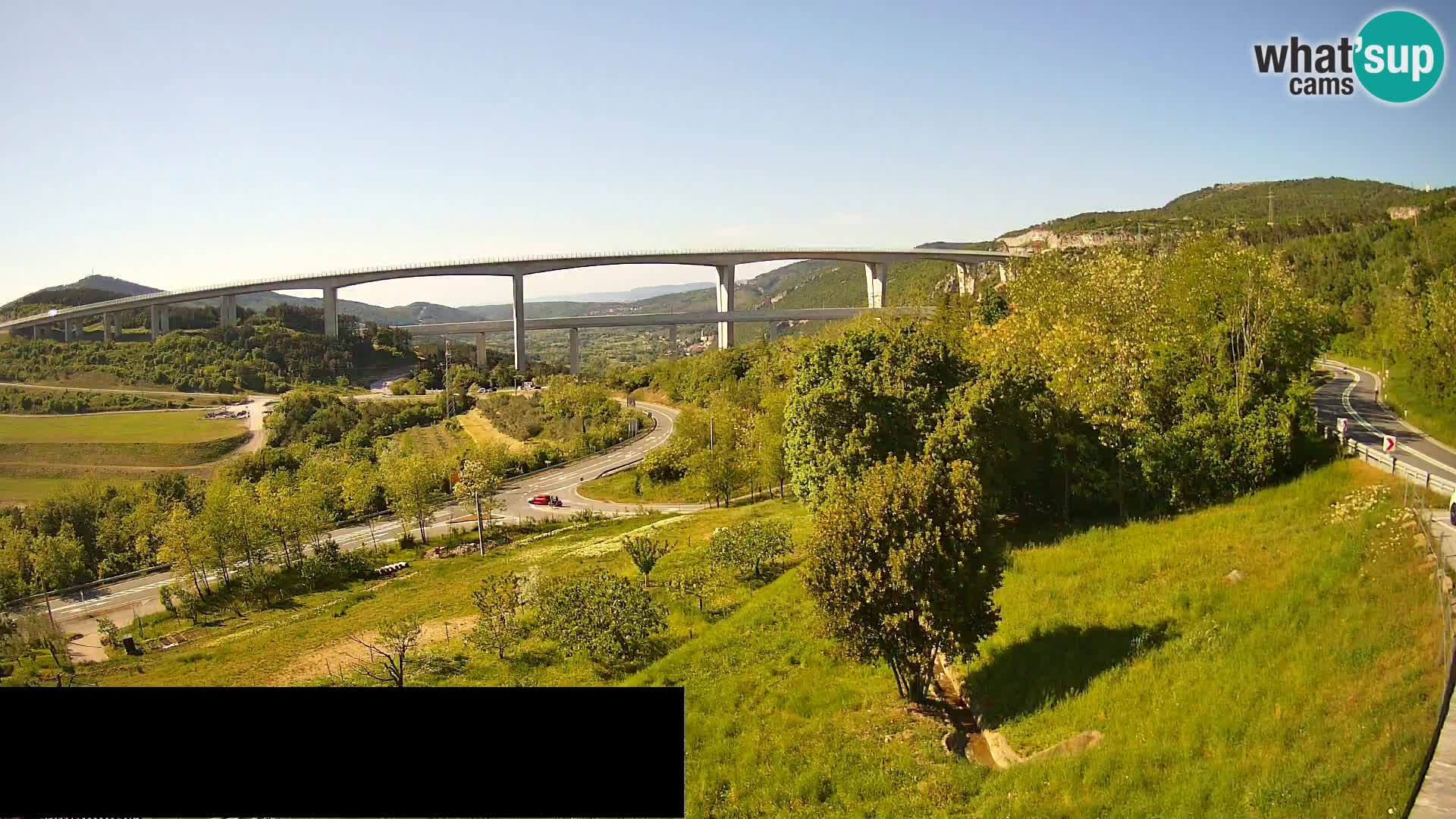 Webcam Črni Kal Viaduct – view from Viki Burger