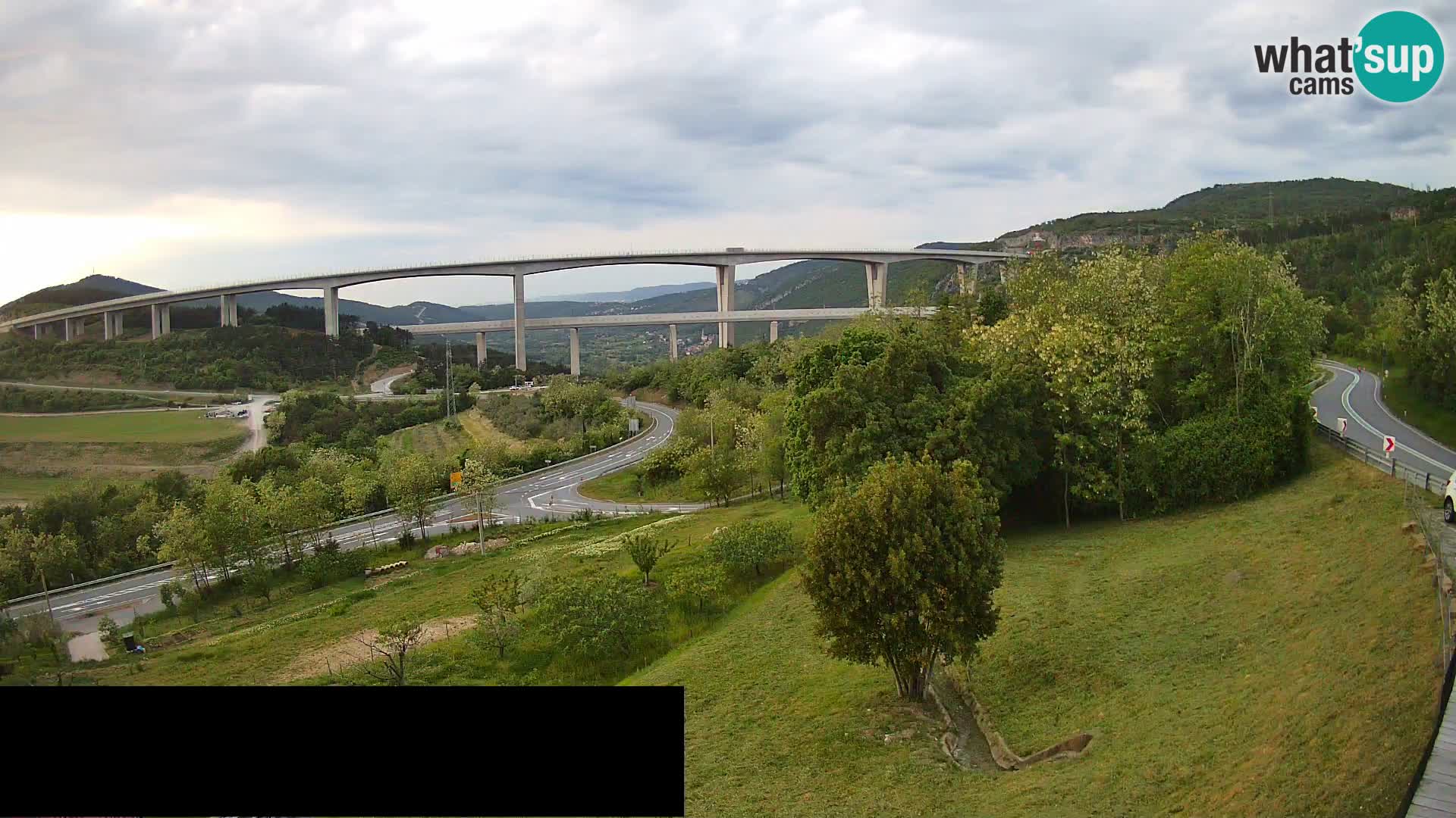 Live cam Črni Kal Viaduc – Viki Burger
