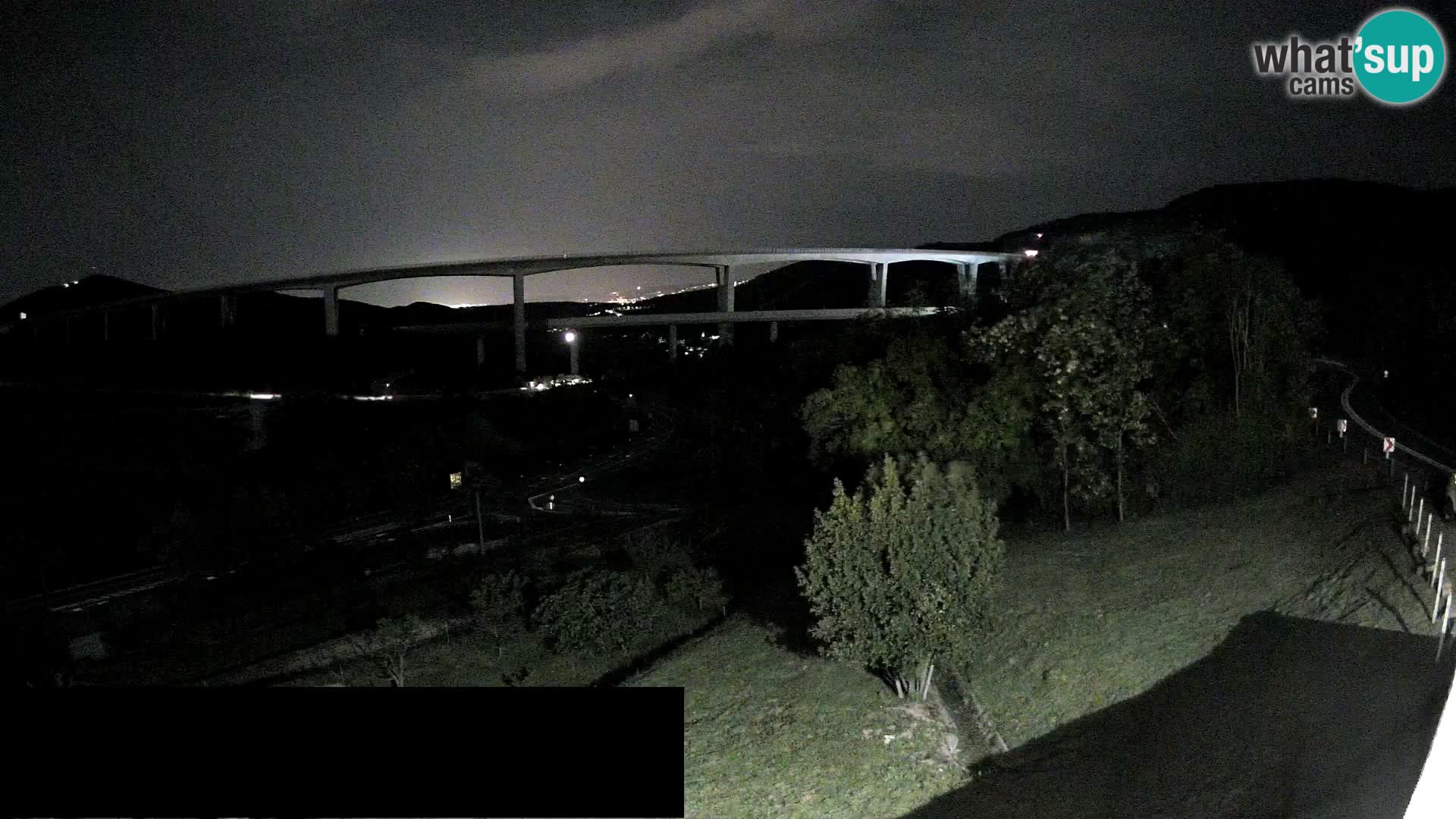 Webcam Črni Kal Viaduct – view from Viki Burger