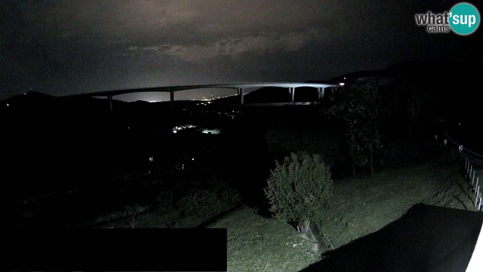 Kamera v živo Črni Kal Viadukt – pogled z Viki Burgerja