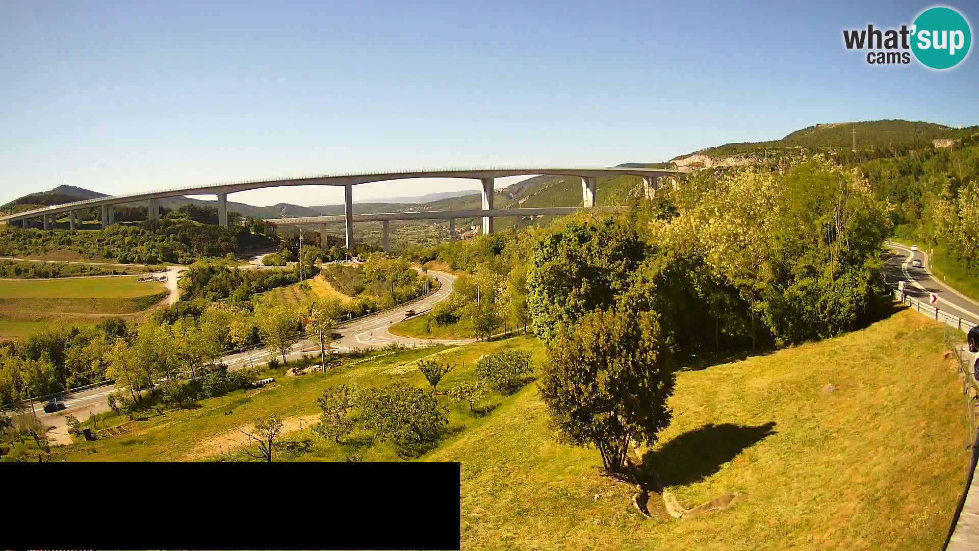 Kamera v živo Črni Kal Viadukt – pogled z Viki Burgerja