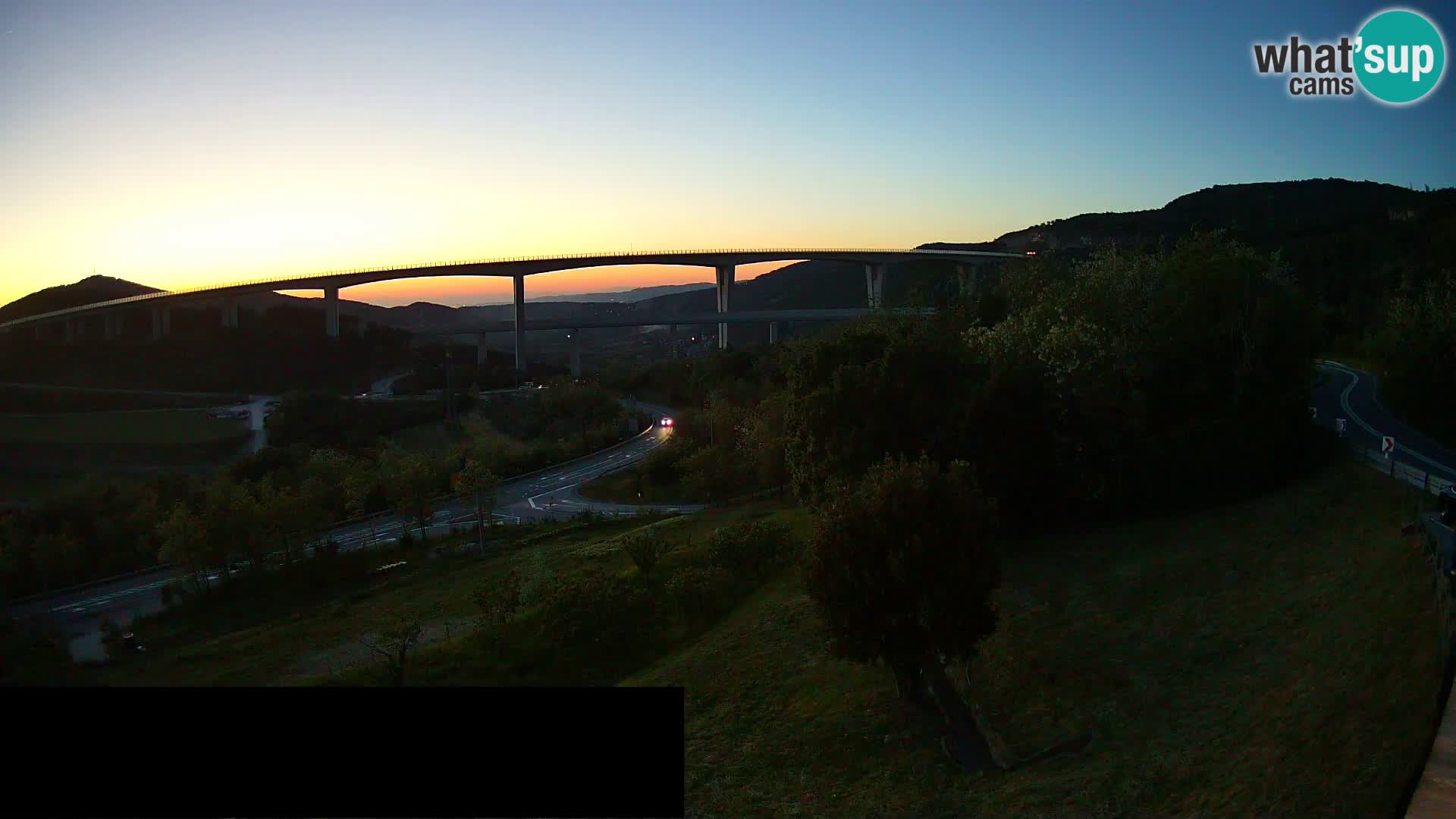 Camera en vivo Črni Kal Viaducto – Viki Burger