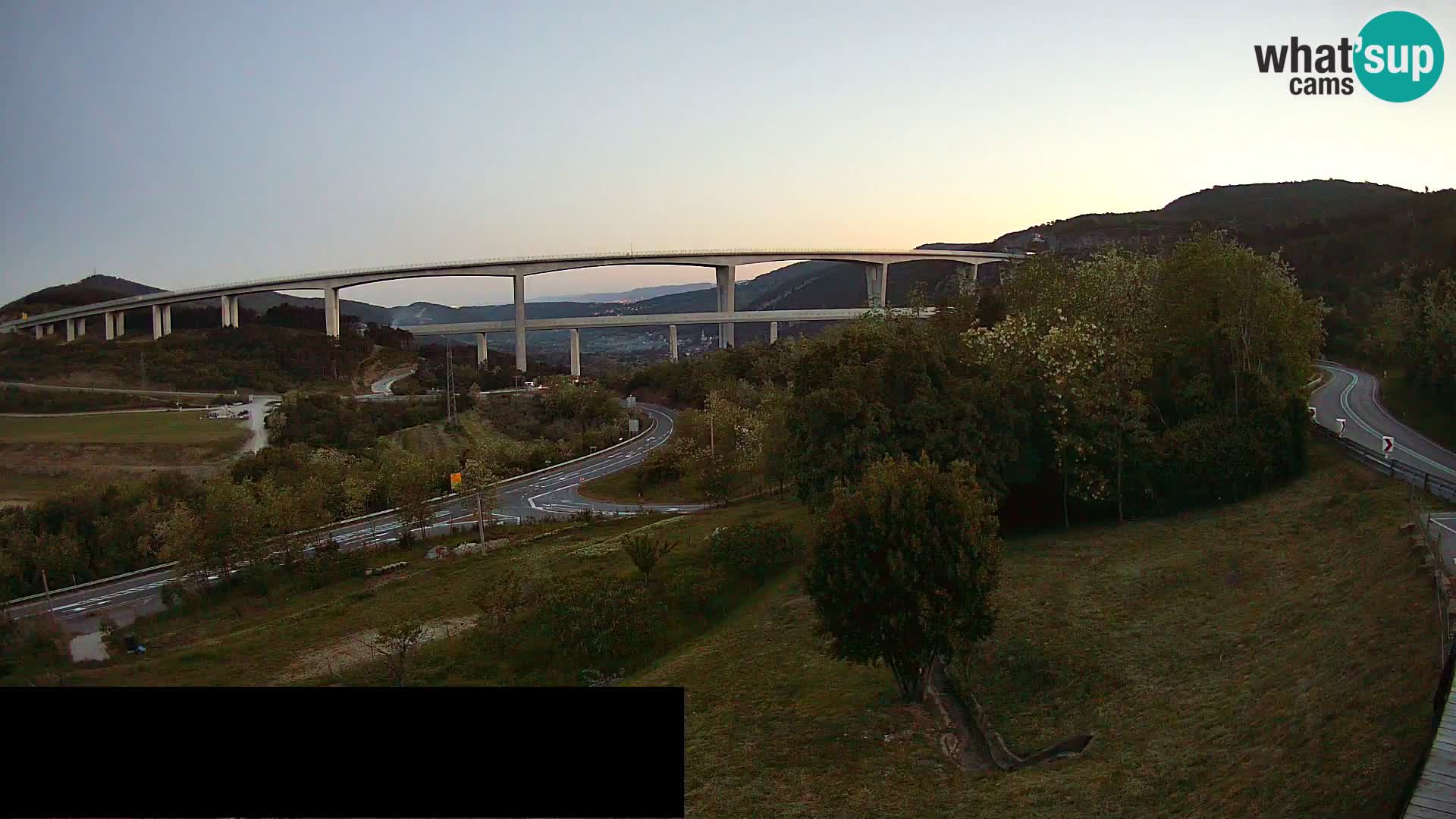 Webcam Črni Kal Viadukt – Viki Burger