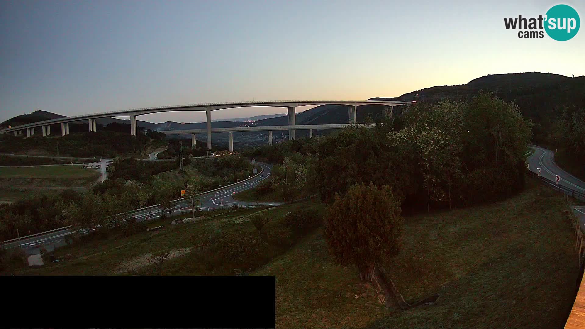 Webcam Črni Kal Viadukt – Viki Burger