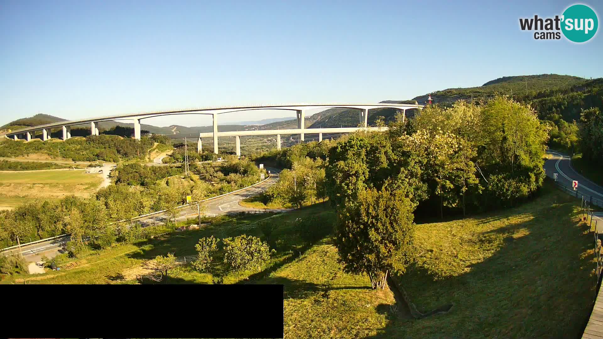 Live cam Črni Kal Viaduc – Viki Burger