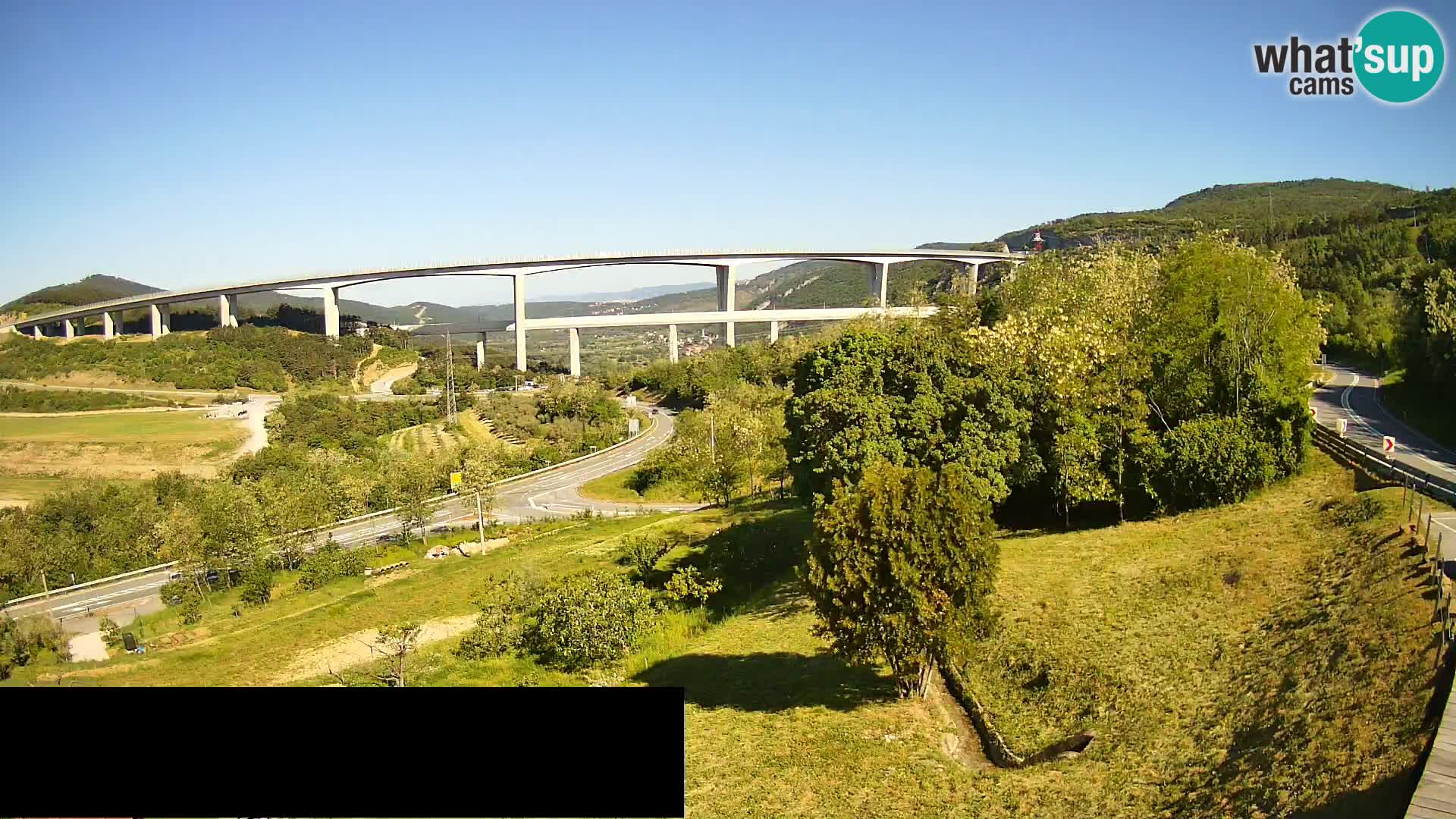 Live cam Črni Kal Viaduc – Viki Burger