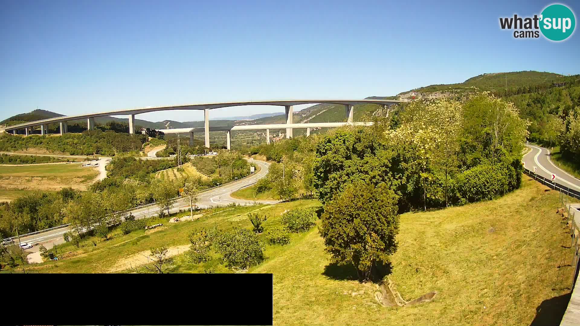 Kamera v živo Črni Kal Viadukt – pogled z Viki Burgerja