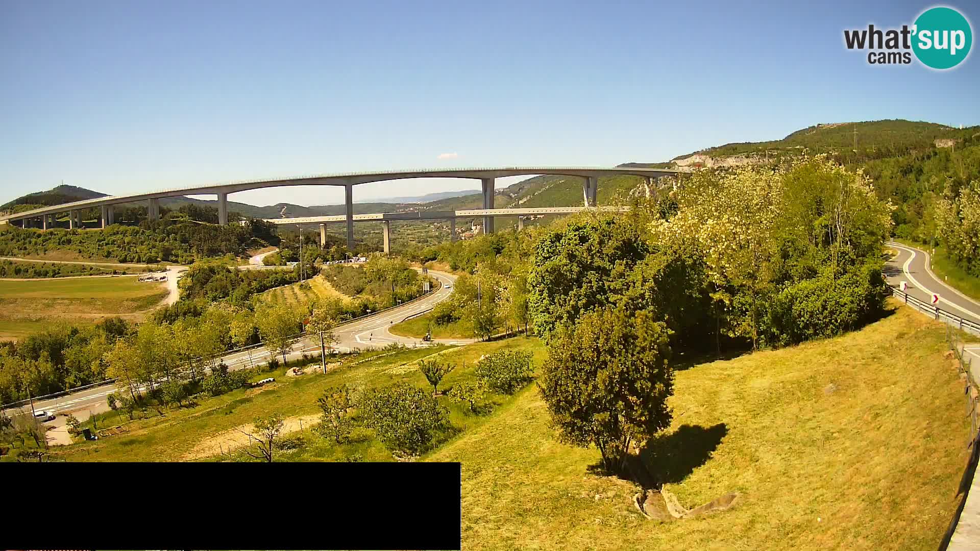 Kamera v živo Črni Kal Viadukt – pogled z Viki Burgerja