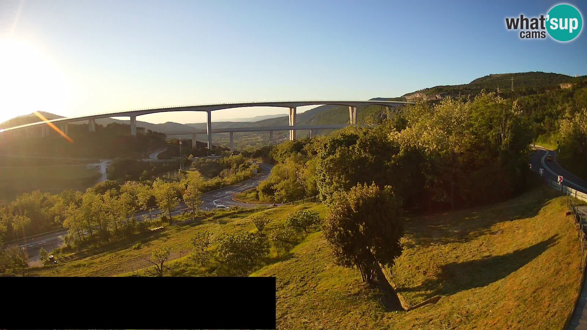 Kamera v živo Črni Kal Viadukt – pogled z Viki Burgerja