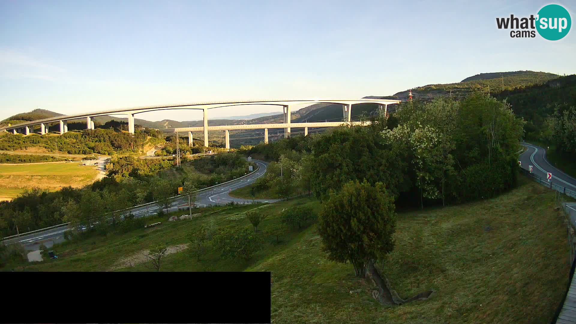 Camera en vivo Črni Kal Viaducto – Viki Burger
