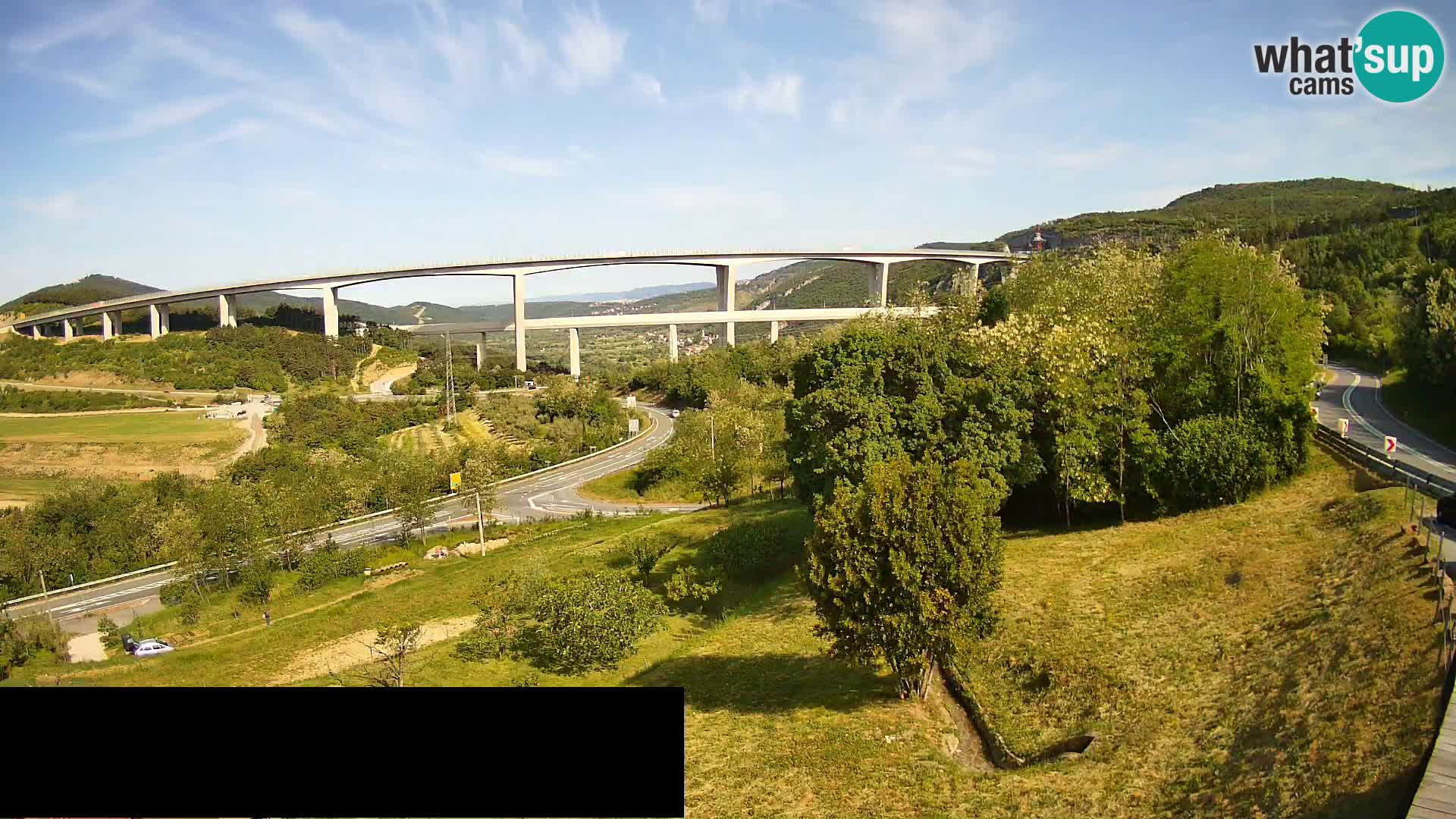 Kamera v živo Črni Kal Viadukt – pogled z Viki Burgerja