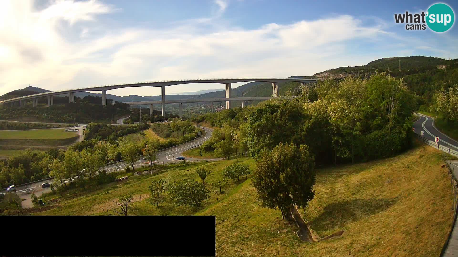 Webcam Črni Kal Viaduct – view from Viki Burger