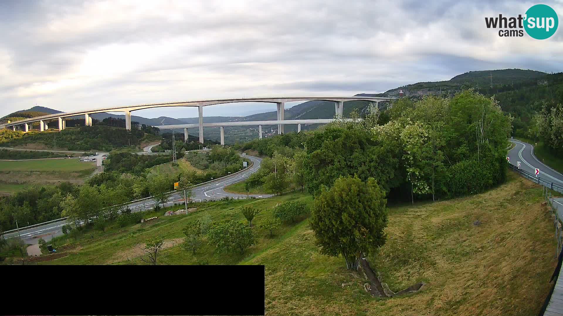 Web kamera Črni Kal Viadukt – pogled sa Viki Burgerja