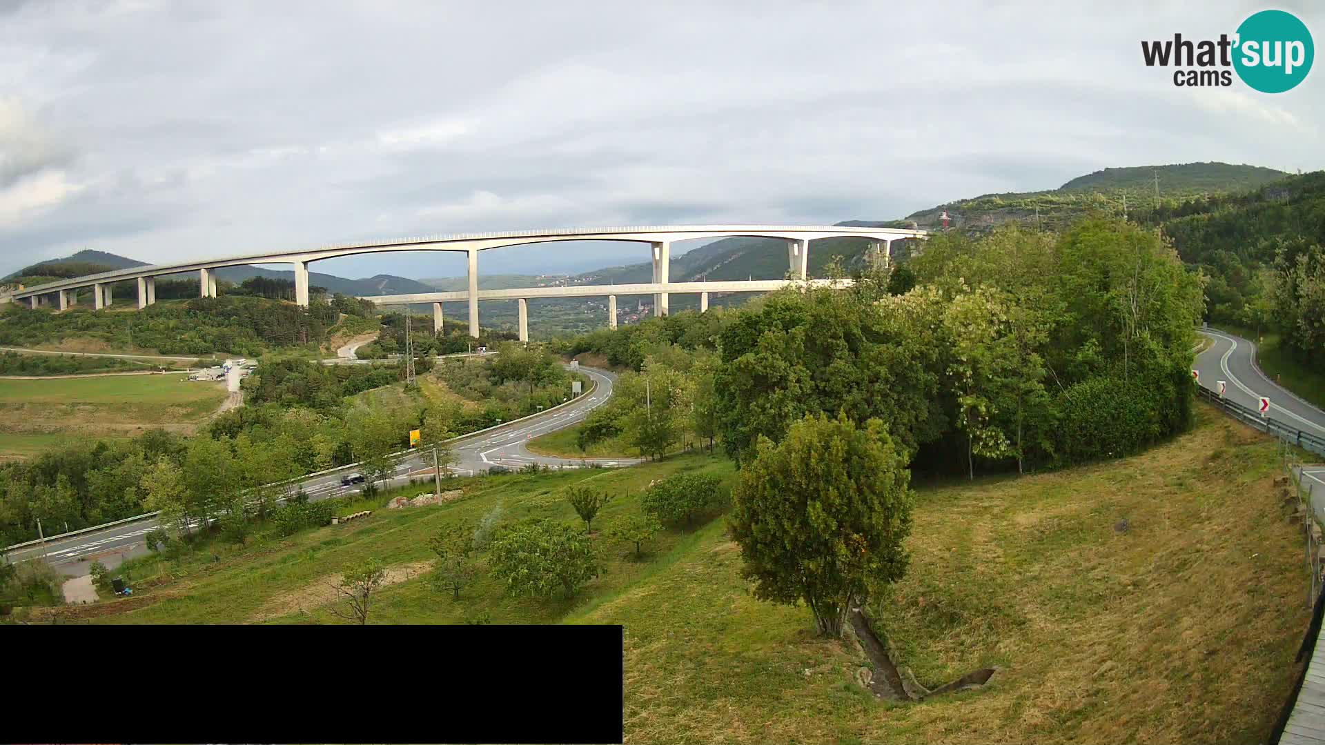 Livecam  Črni Kal Viadotto – panorama dal Viki Burger