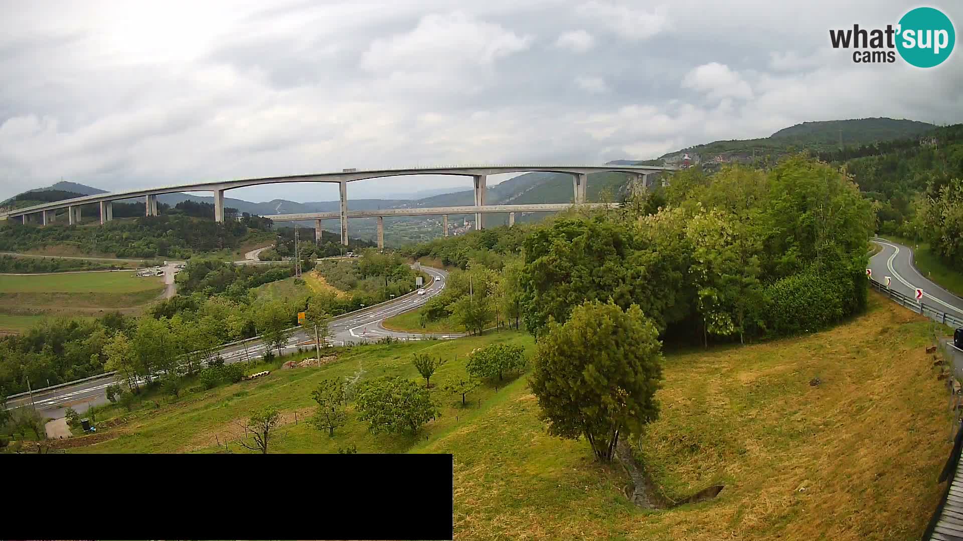 Live cam Črni Kal Viaduc – Viki Burger