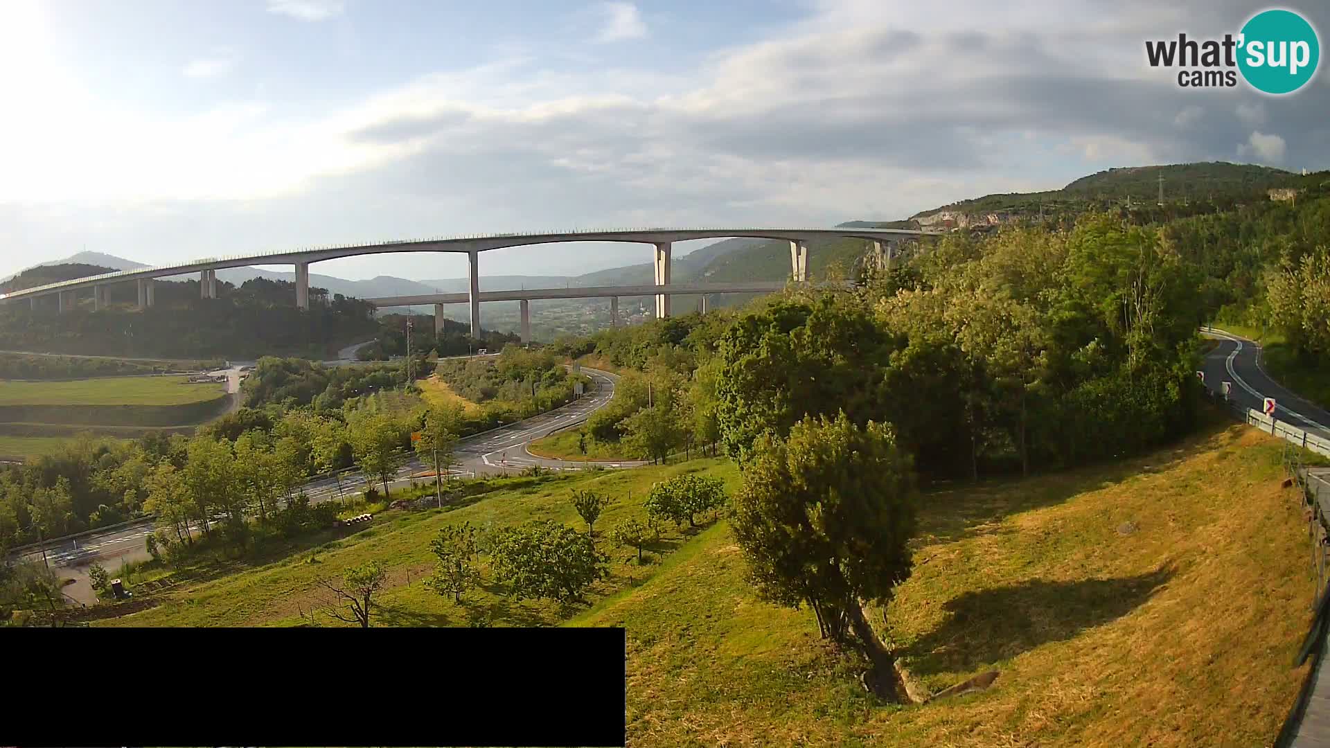 Camera en vivo Črni Kal Viaducto – Viki Burger