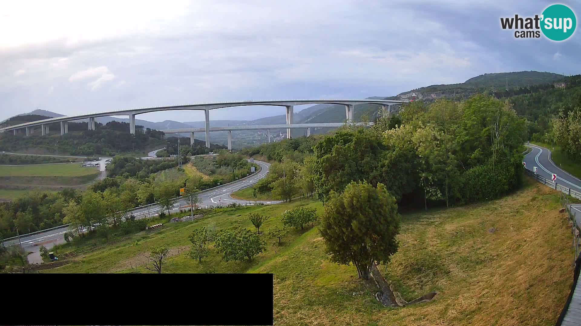 Camera en vivo Črni Kal Viaducto – Viki Burger