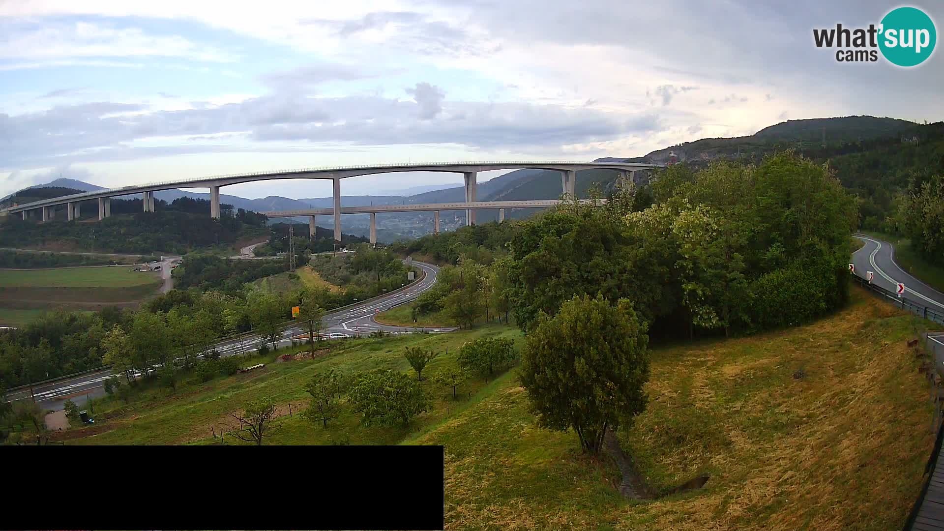 Live cam Črni Kal Viaduc – Viki Burger