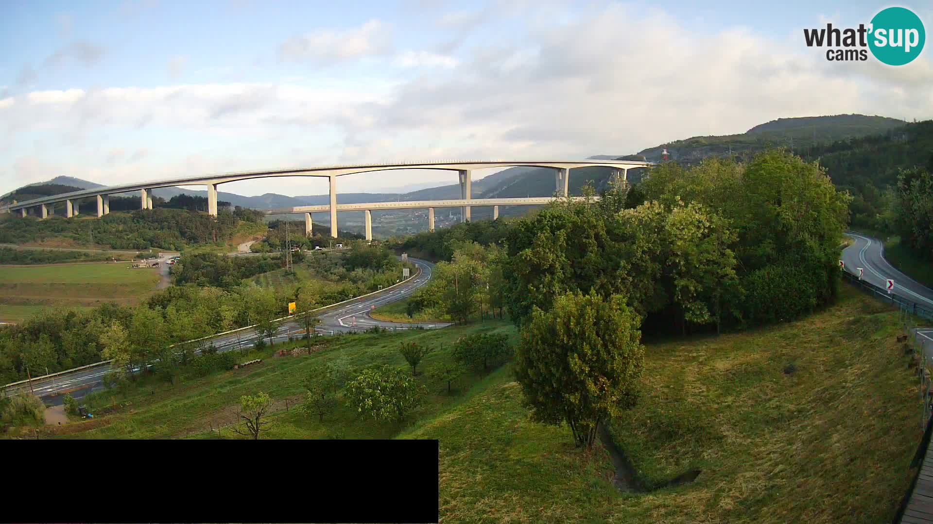 Camera en vivo Črni Kal Viaducto – Viki Burger
