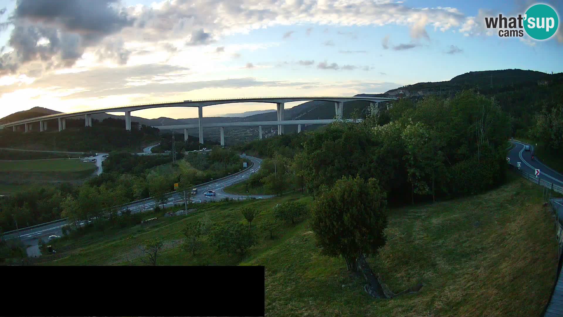 Camera en vivo Črni Kal Viaducto – Viki Burger