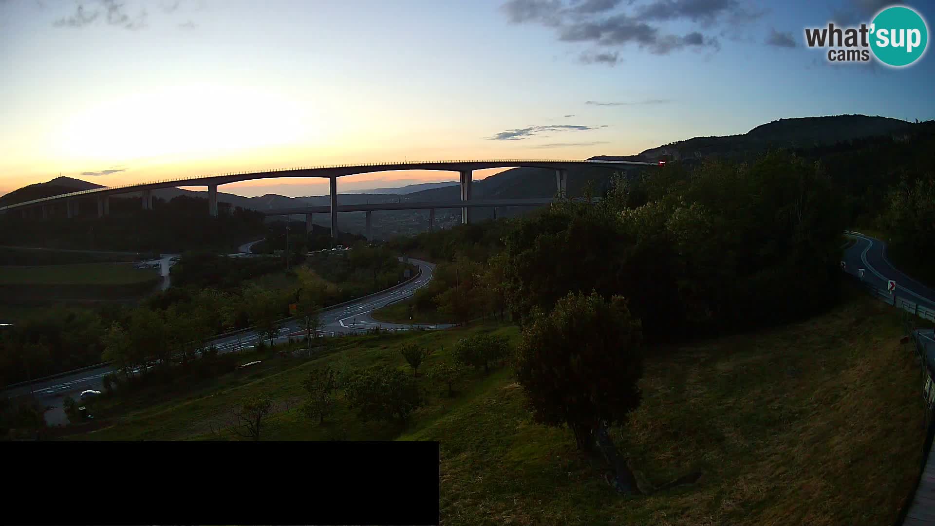 Camera en vivo Črni Kal Viaducto – Viki Burger