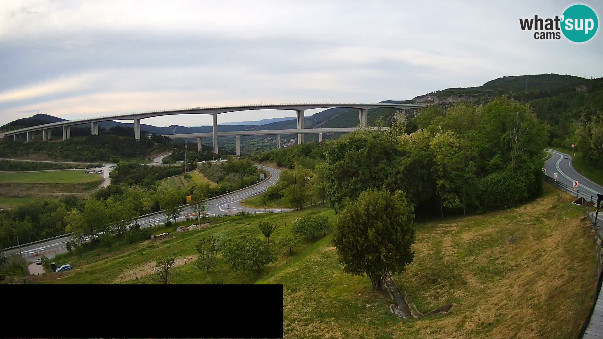 Live cam Črni Kal Viaduc – Viki Burger