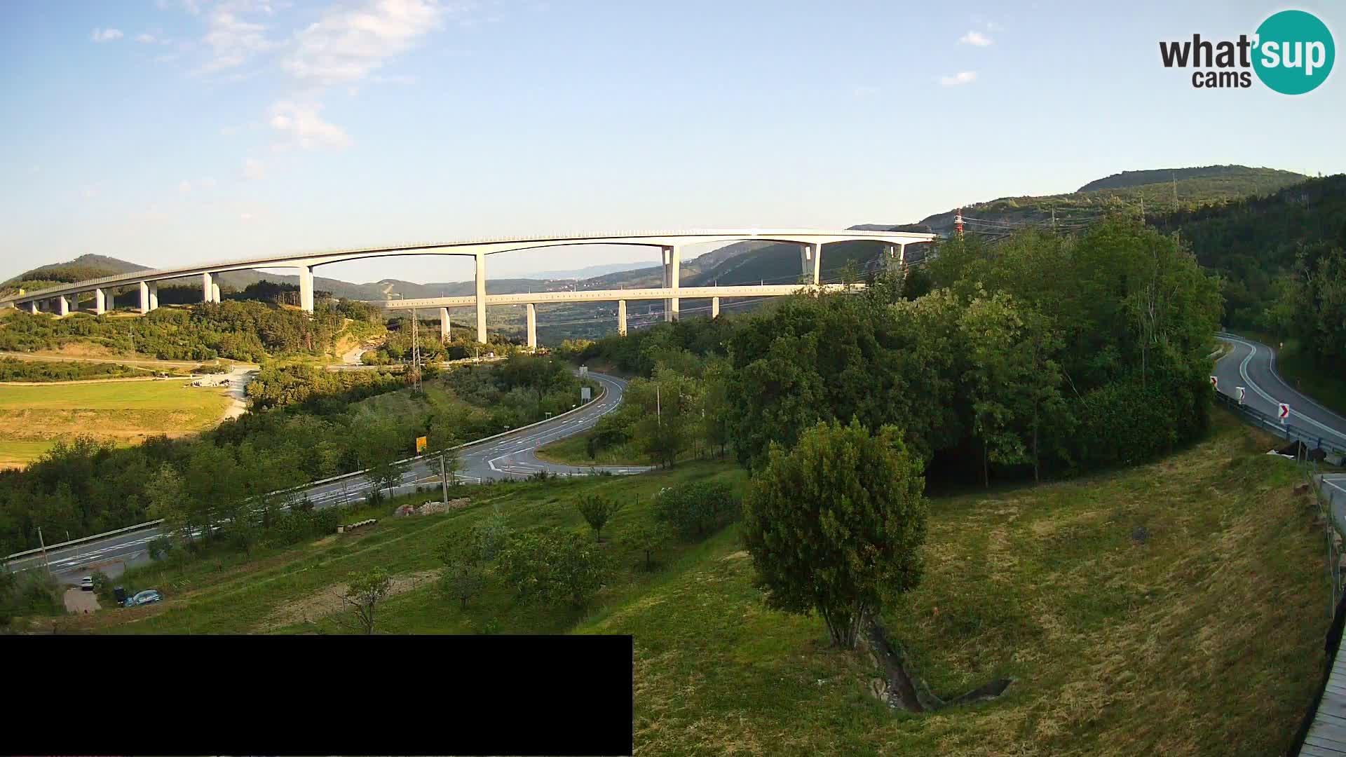 Camera en vivo Črni Kal Viaducto – Viki Burger