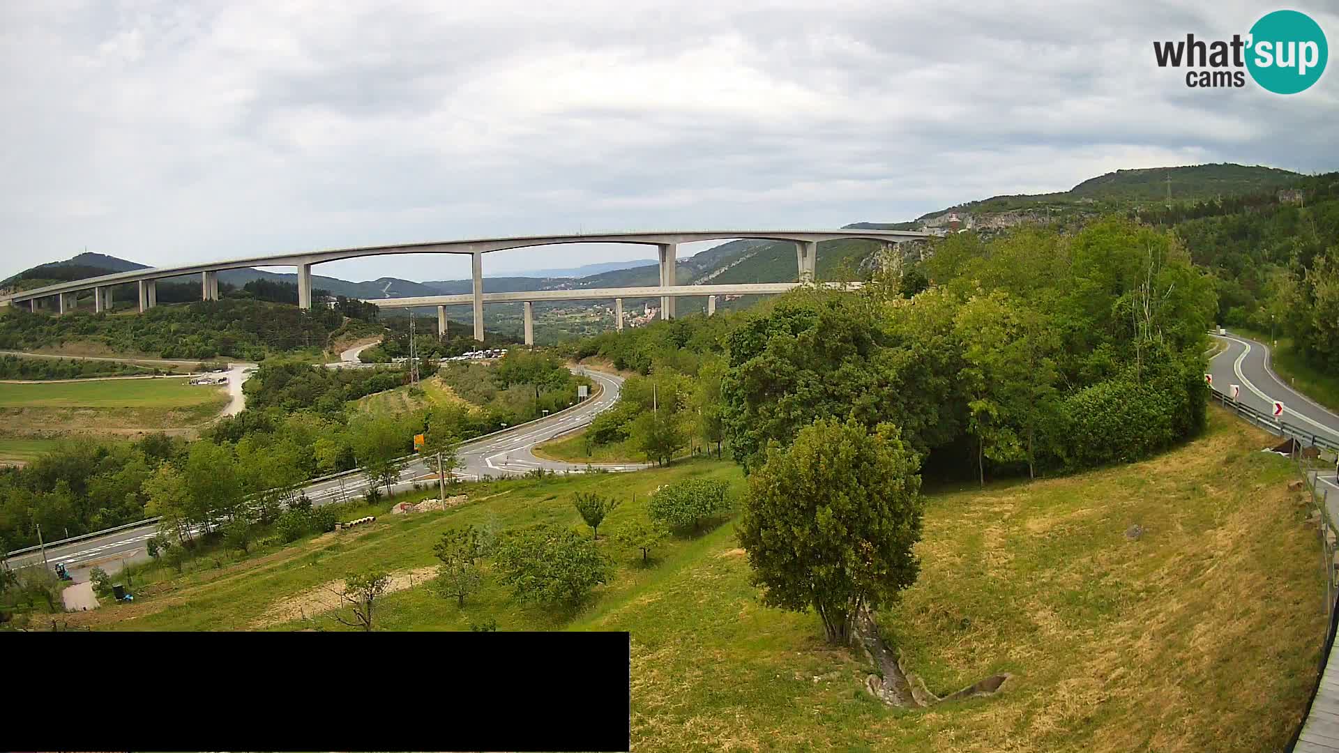 Live cam Črni Kal Viaduc – Viki Burger