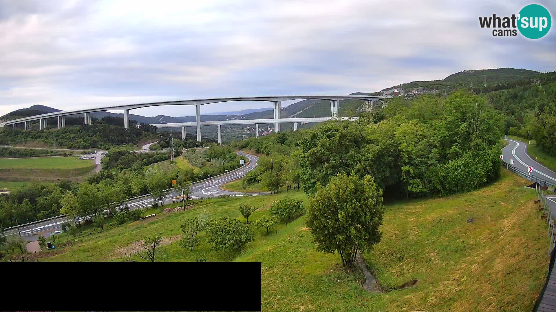 Camera en vivo Črni Kal Viaducto – Viki Burger