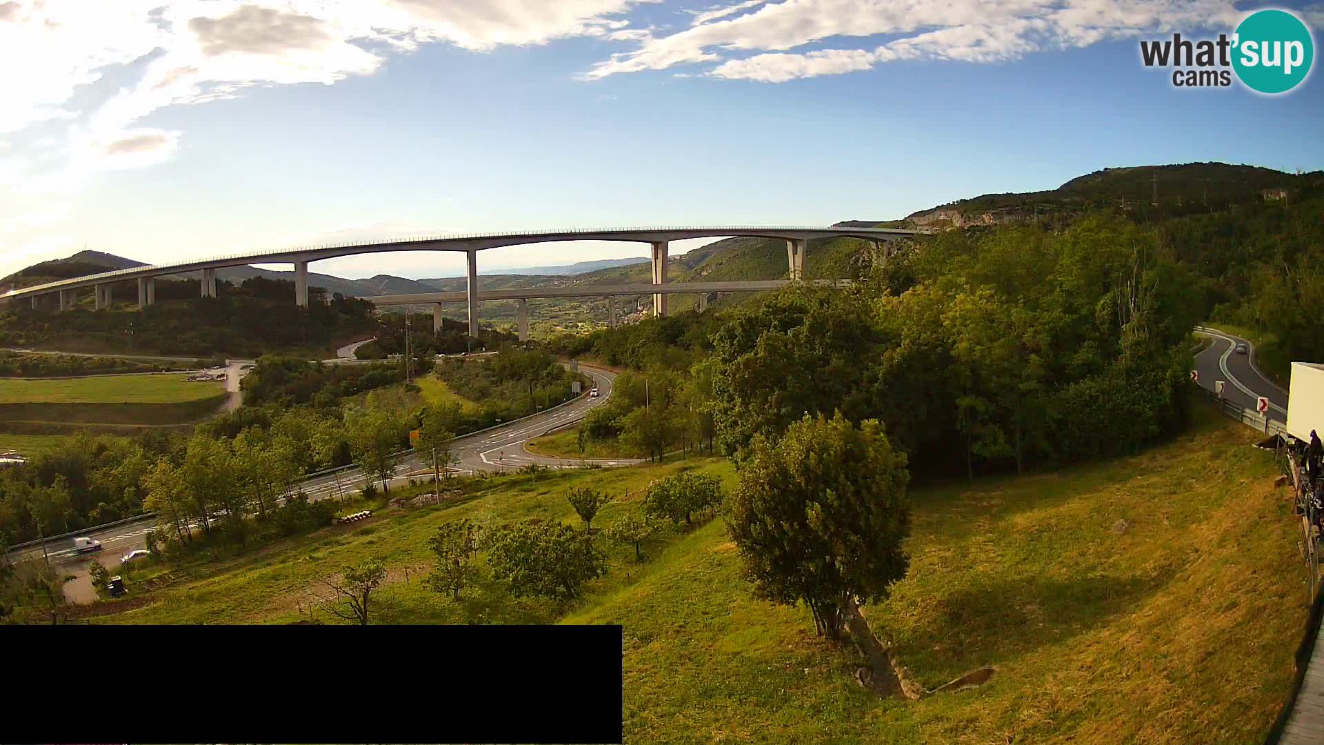 Webcam Črni Kal Viadukt – Viki Burger