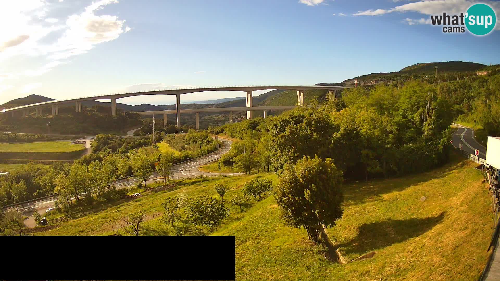 Camera en vivo Črni Kal Viaducto – Viki Burger