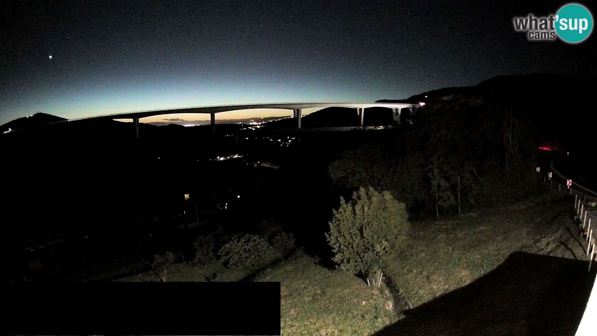 Camera en vivo Črni Kal Viaducto – Viki Burger
