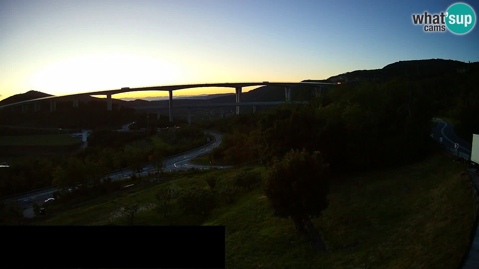 Live cam Črni Kal Viaduc – Viki Burger