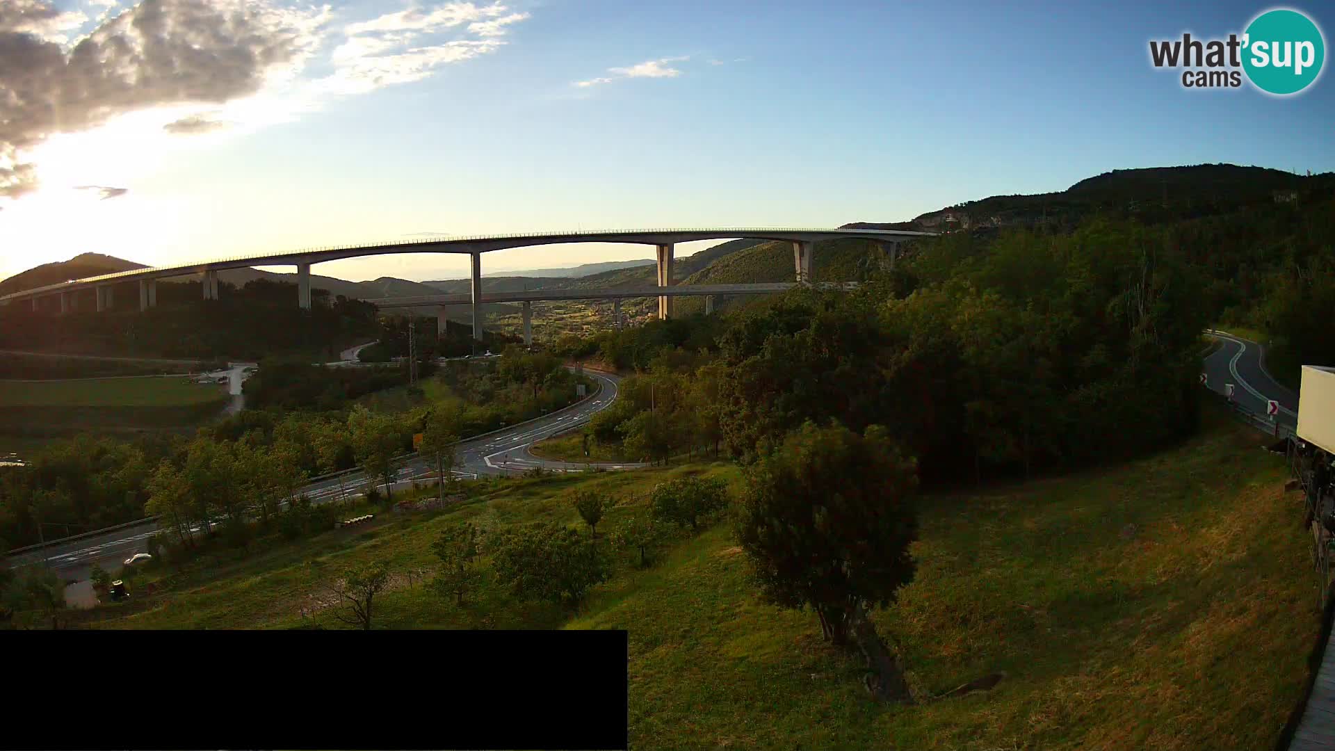 Camera en vivo Črni Kal Viaducto – Viki Burger