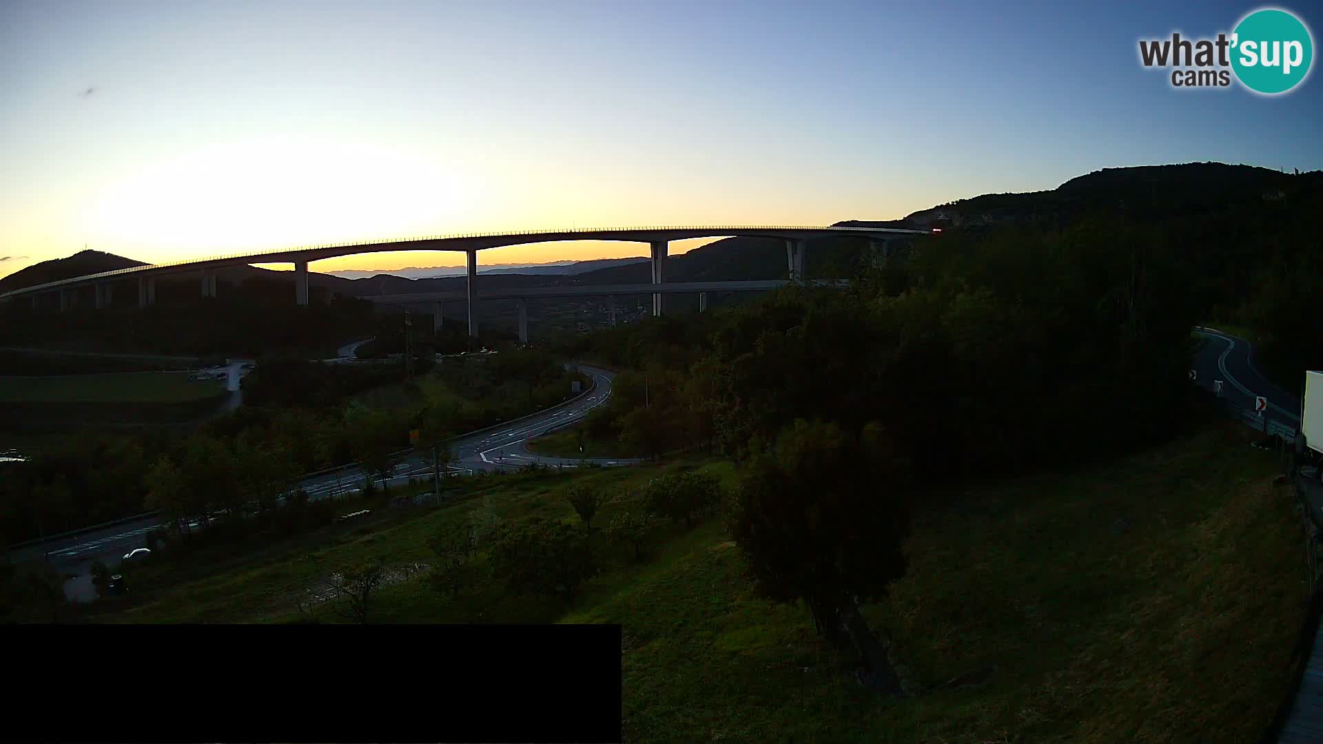 Live cam Črni Kal Viaduc – Viki Burger