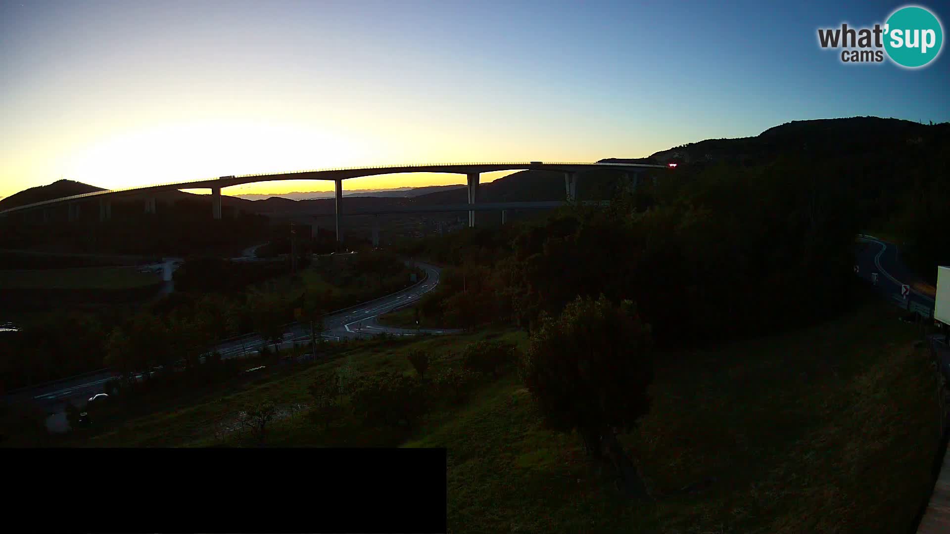 Live cam Črni Kal Viaduc – Viki Burger