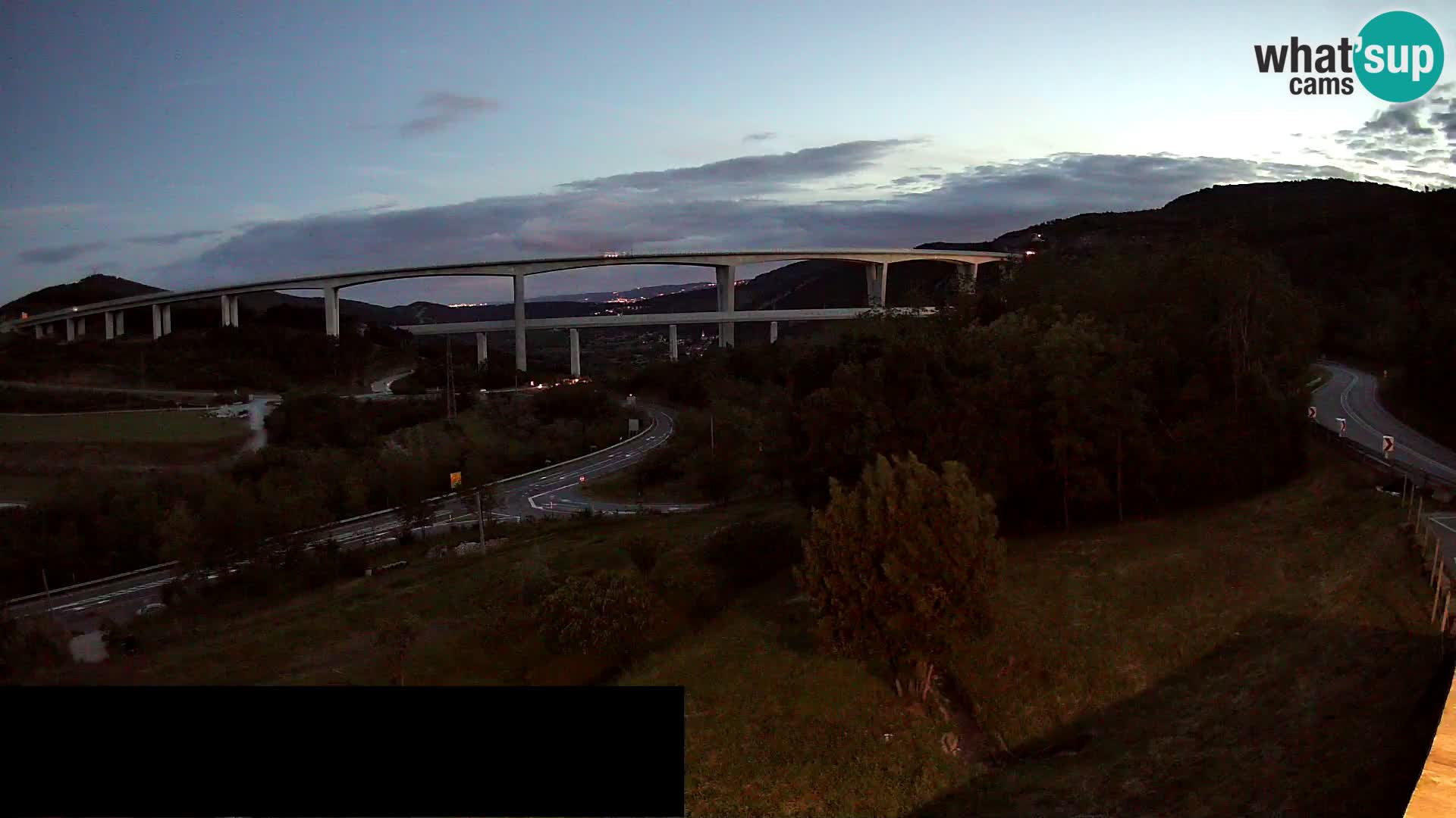 Webcam Črni Kal Viadukt – Viki Burger