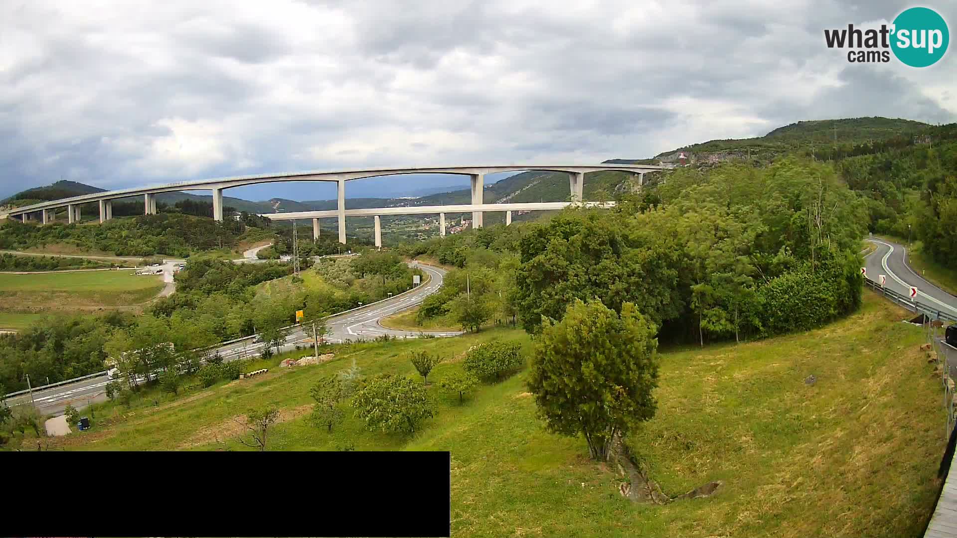 Live cam Črni Kal Viaduc – Viki Burger