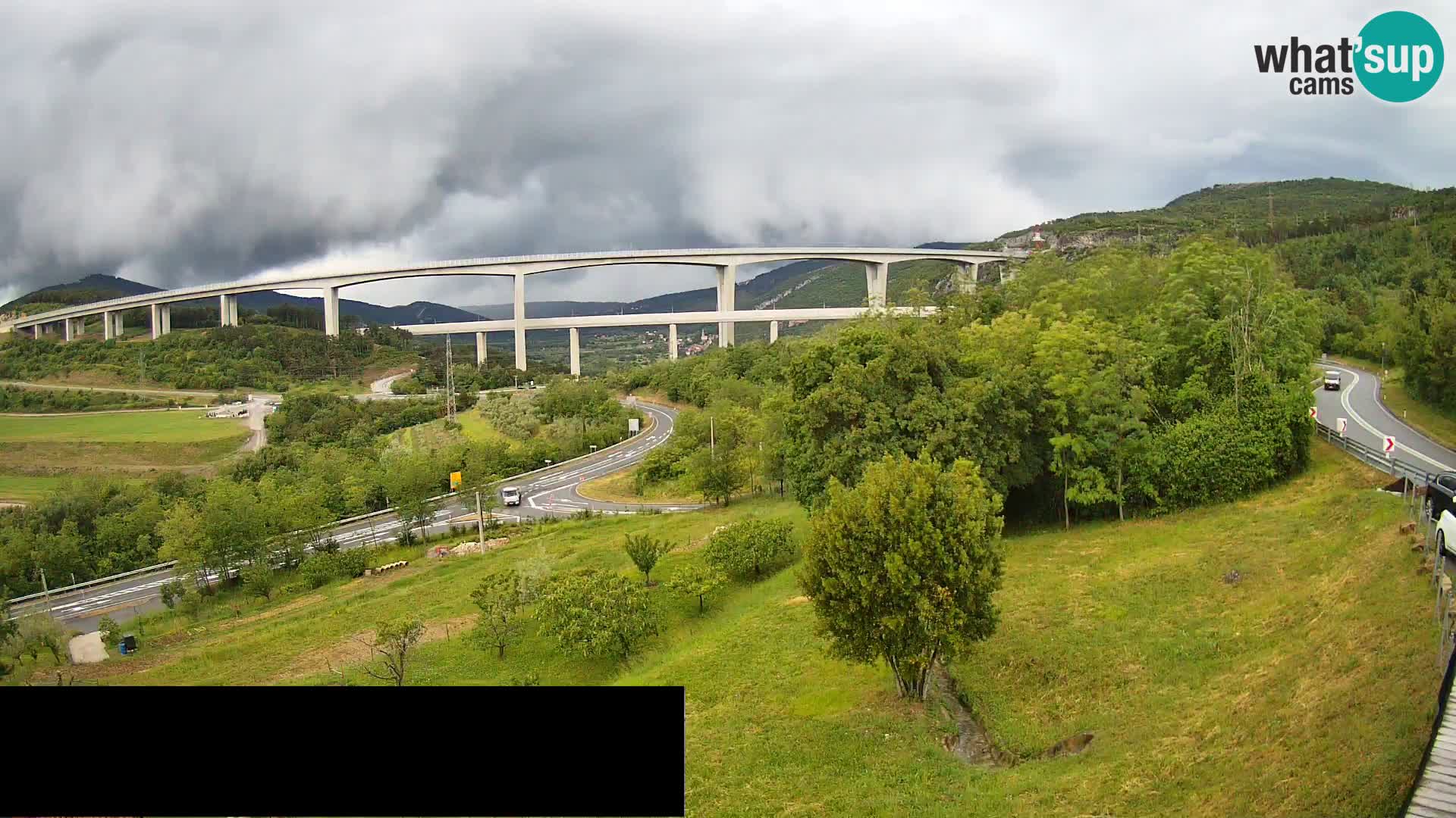 Kamera v živo Črni Kal Viadukt – pogled z Viki Burgerja