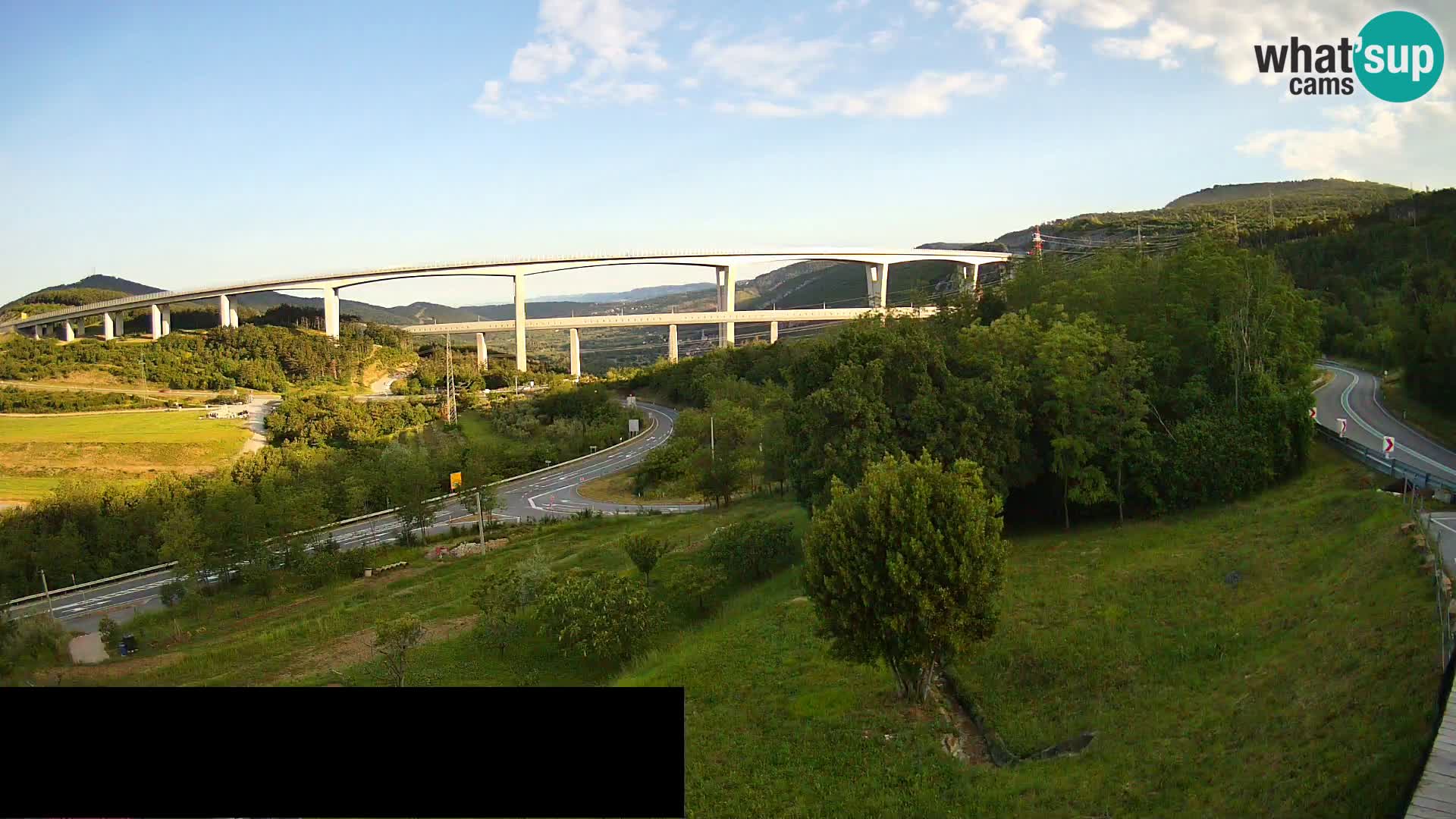 Live cam Črni Kal Viaduc – Viki Burger